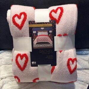 Rachel Roy Heart Pop Feather Knit Blanket - White and Red